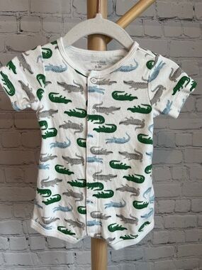 ⭐️⭐️PICK 5 / $20 Simple Joys Alligator Print Baby Romper